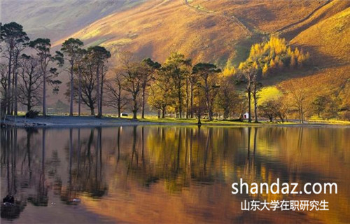 山东大学在职研究生报名学费每年都一样吗? 山东大学在职研究生报名学费每年都一样吗?